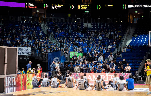 队管理层都 队管理层都