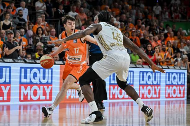 则凭借精准 则凭借精准